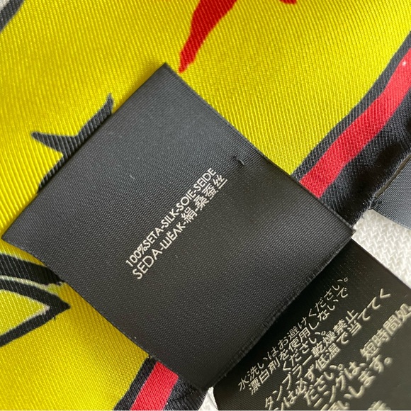 Gucci x Sergio Mora Magic Silk Scarf - Picture 11 of 16